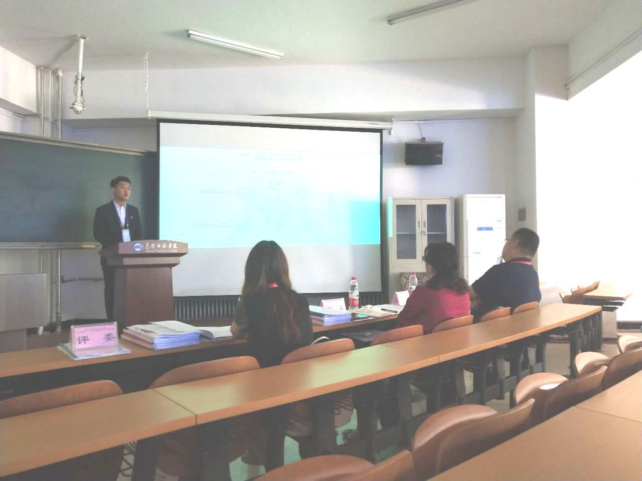 clip_image005.jpg clip_image005.jpg